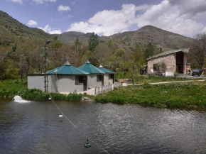 Hotels in Hermon